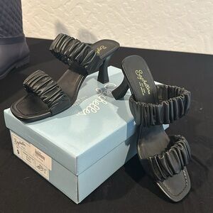 Seychelles black leather sandals